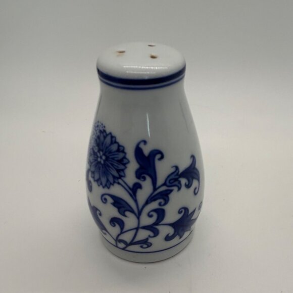 Pier 1 Salt & Pepper Shaker Set Blue & White Floral Chintz Pattern Ceramic - Picture 5 of 14
